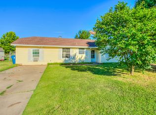 1021 N Eunice Ave, Newcastle, OK 73065