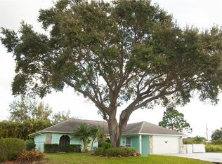 112 Alhambra Ave, Sebastian, FL 32958