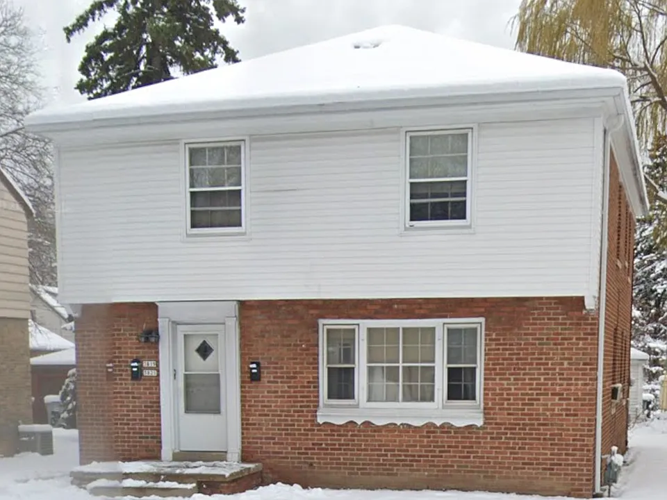 3819 W Capitol Dr