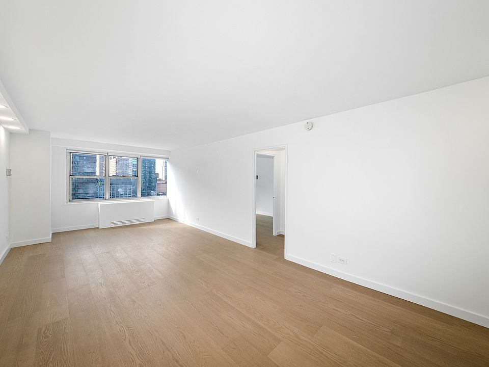 1st image of 155 W 68th St APT 1609