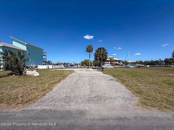 5th image of 3473 Gulf Coast Dr Lot 9