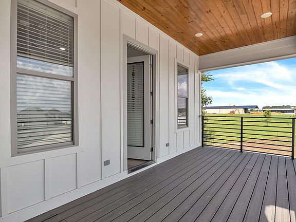 2nd image of 128 Breezeway