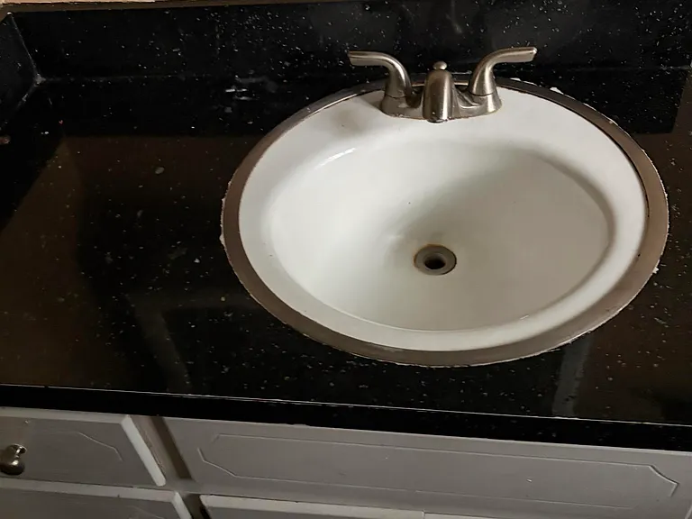 1902 Lyle Dr — Photo 13