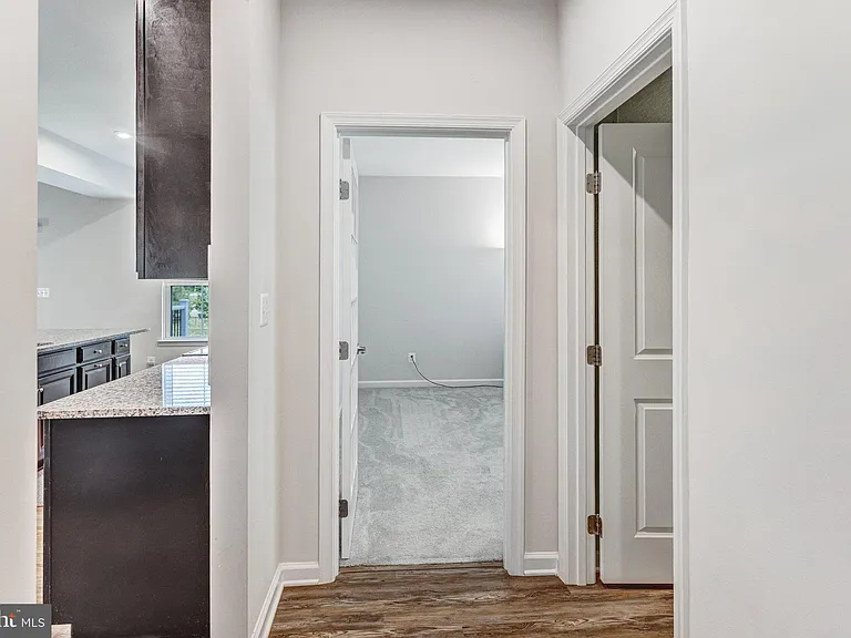 11241 Wheeler Ridge Dr — Photo 15