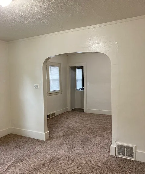 308 E Virginia Ave — Photo 6