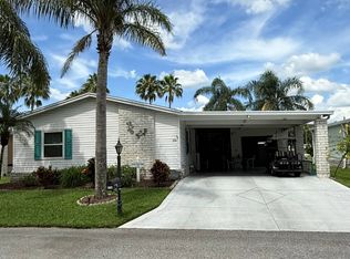 326 Waldorf Dr, Auburndale, FL 33823