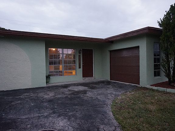 3rd image of 11431 NW 32nd Pl
