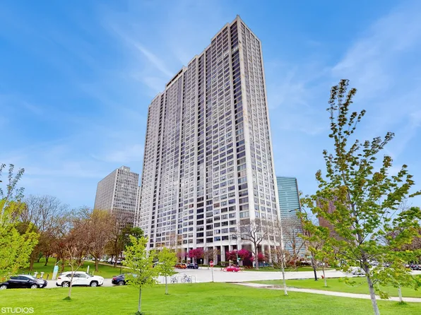 2800 N Lake Shore Dr APT 502, Chicago, IL 60657