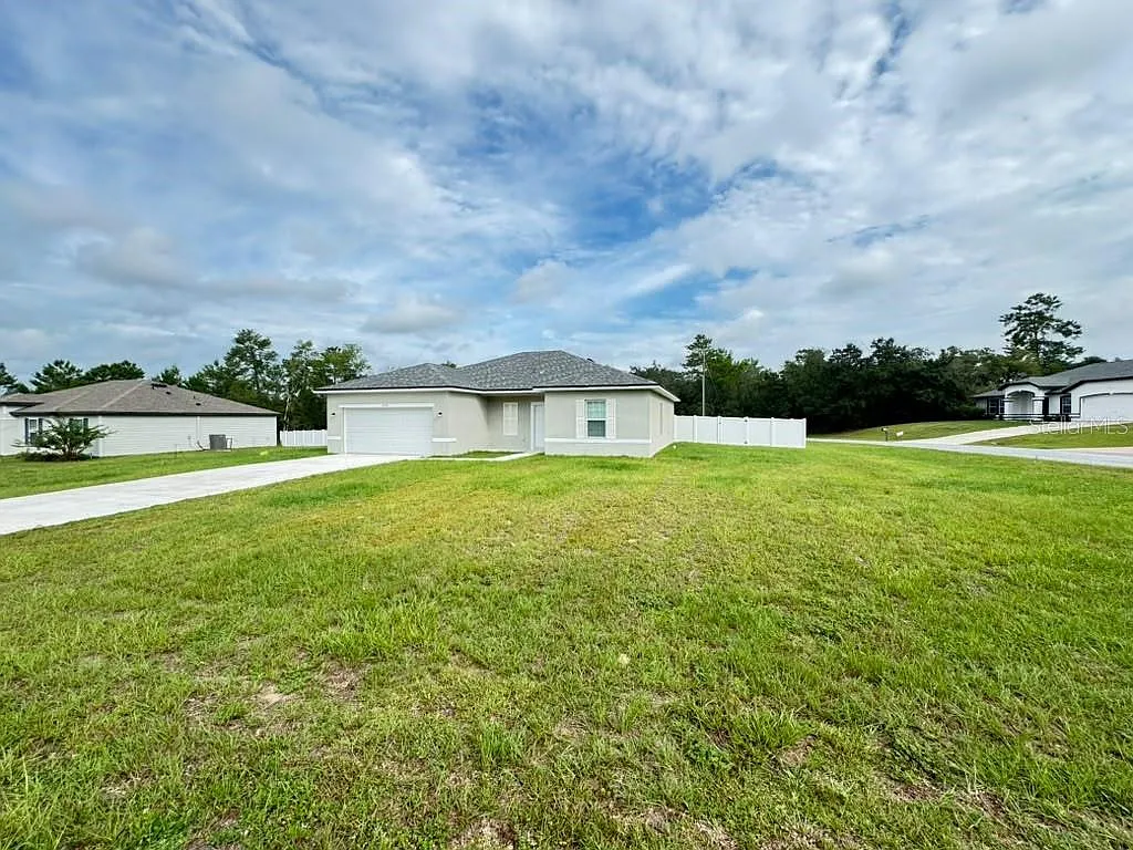 4 bed, 2.0 bath, 1696 sqft, $1,995 — Photo 4