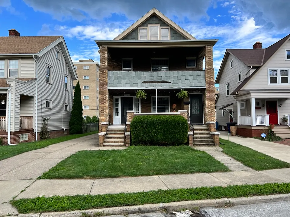 14626-14628 Leonard Ave