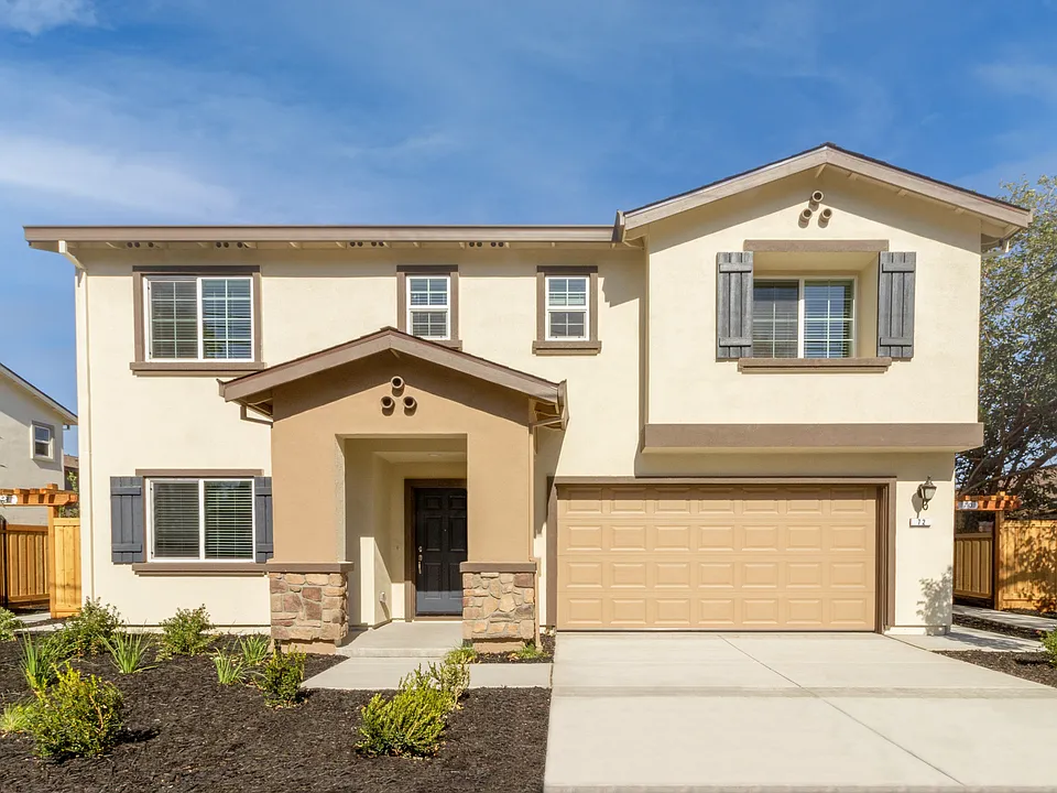72 Alturas Ave