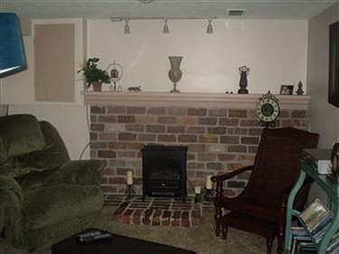 5th image of 338 Elmwood Dr
