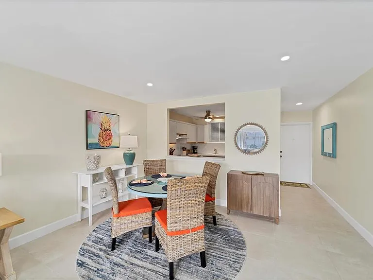 500 S Washington Dr #18B — Photo 8
