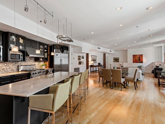 4th image of 40 W 13th St APT 6