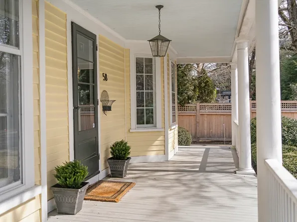58 Cottage St, Wellesley, MA 02482
