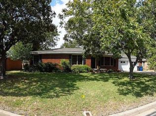 2012 Huntington Dr, Waco, TX 76710