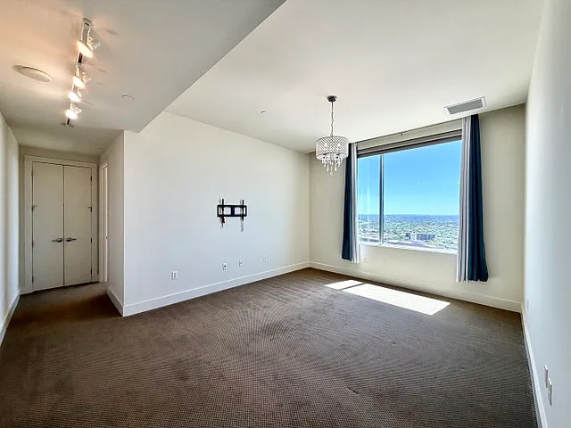 610 E Market St #2601 — Photo 11