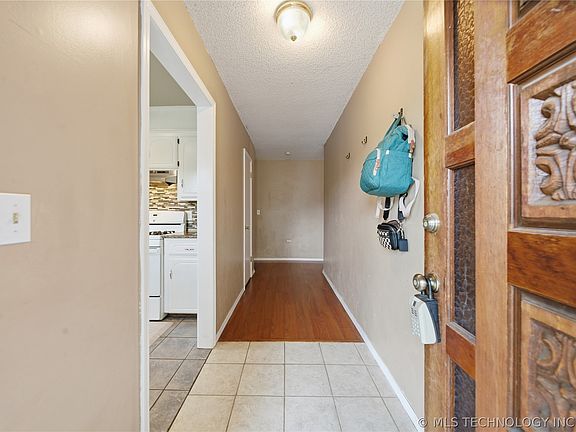 4th image of 10629 N 166th East Ave