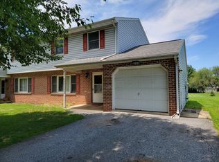 110 S 2nd St, Denver, PA 17517
