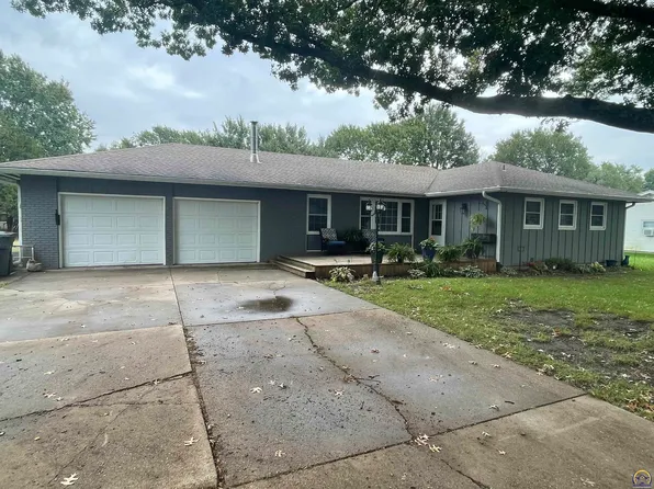 1110 Thompson St, Emporia, KS 66801