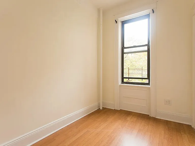 66-67 Forest Ave #2 — Photo 9