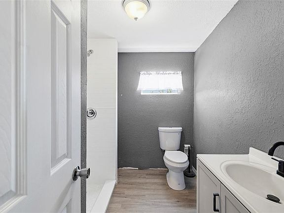4th image of 3300 Coquina Esplanade