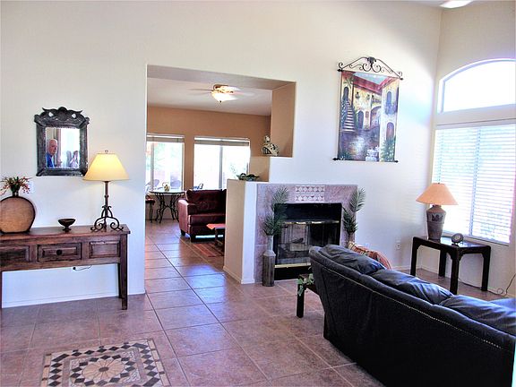 4th image of 8849 N Bottlebush Ln