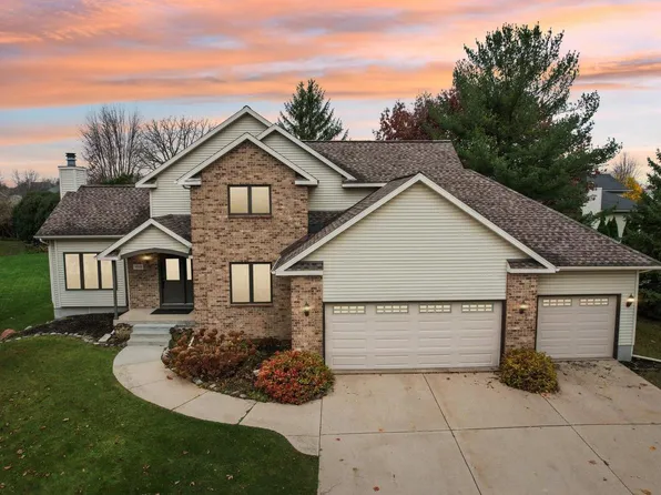 1818 Barrington DRIVE, Sun Prairie, WI 53590