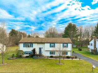 60 Lancaster Dr, Windsor, CT 06095