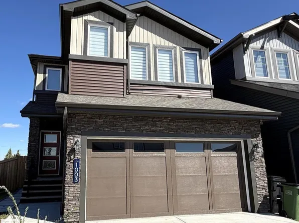 1003 Goldfinch Way NW, Edmonton, AB T5S 0P9