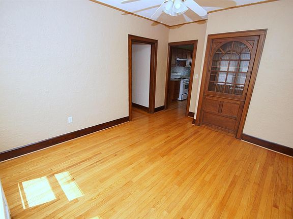 5th image of 1025 W 16th St