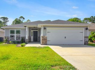 8402 Island Dr, Navarre, FL 32566