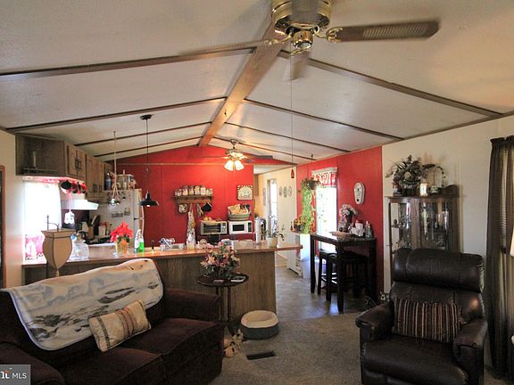 2nd image of 4013 Bradley Cir