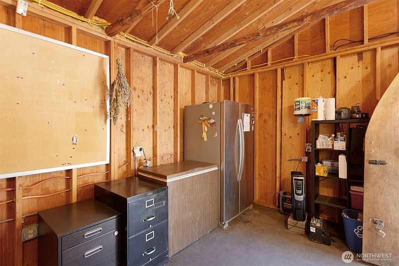 5th image of 15221 Vantine Road SE