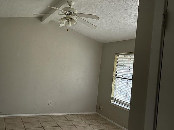 5th image of 821 Quinette Dr