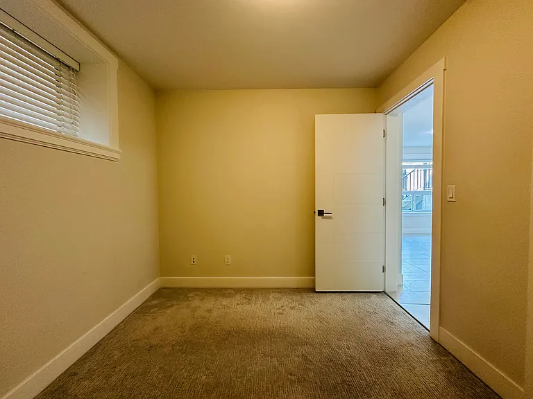 4473 Oxford St #BASEMENT — Photo 12