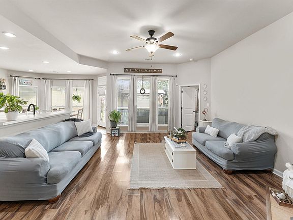 4th image of 13382 Alder Dr