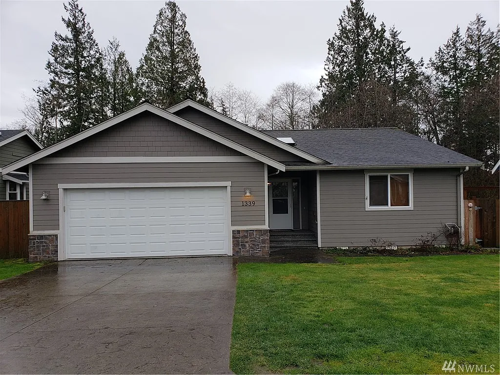 1339 Wilson Ave photo 1