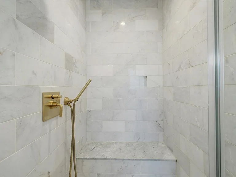 70 Rainey St #1807 — Photo 19