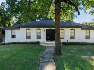 816 4th Ave, Fairfield, AL 35064