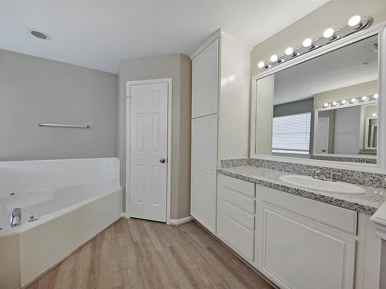 2710 Grants Lake Blvd #S6 — Photo 11