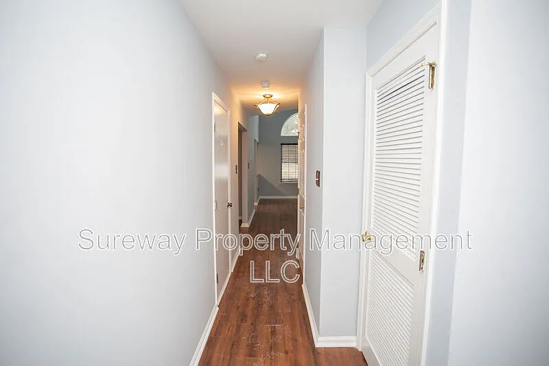 3 bed, 2.5 bath, 1448 sqft, $2,700 — Photo 3
