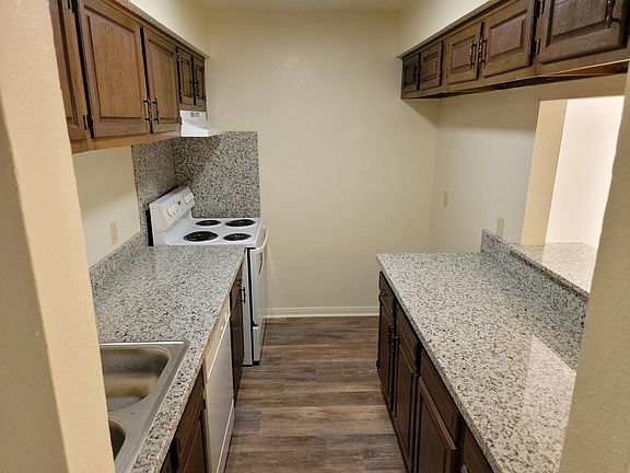 3rd image of 673 Saint George Ave #C