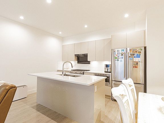 4th image of 16433 19th Ave #152