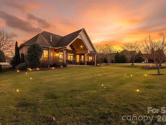 4th image of 3708 Rock Bridge Dr NE