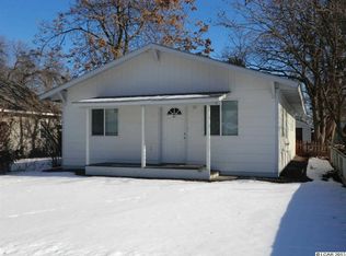 427 9th St, Clarkston, WA 99403