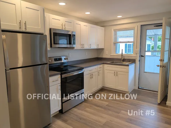 4 Pleasant St APT 5, Greenville, NH 03048