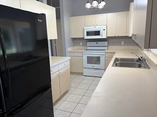 3 bed, 1629 sqft, $1,695 — Photo 2