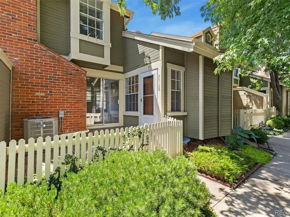 2013 S Helena Street #B, Aurora, CO 80013
