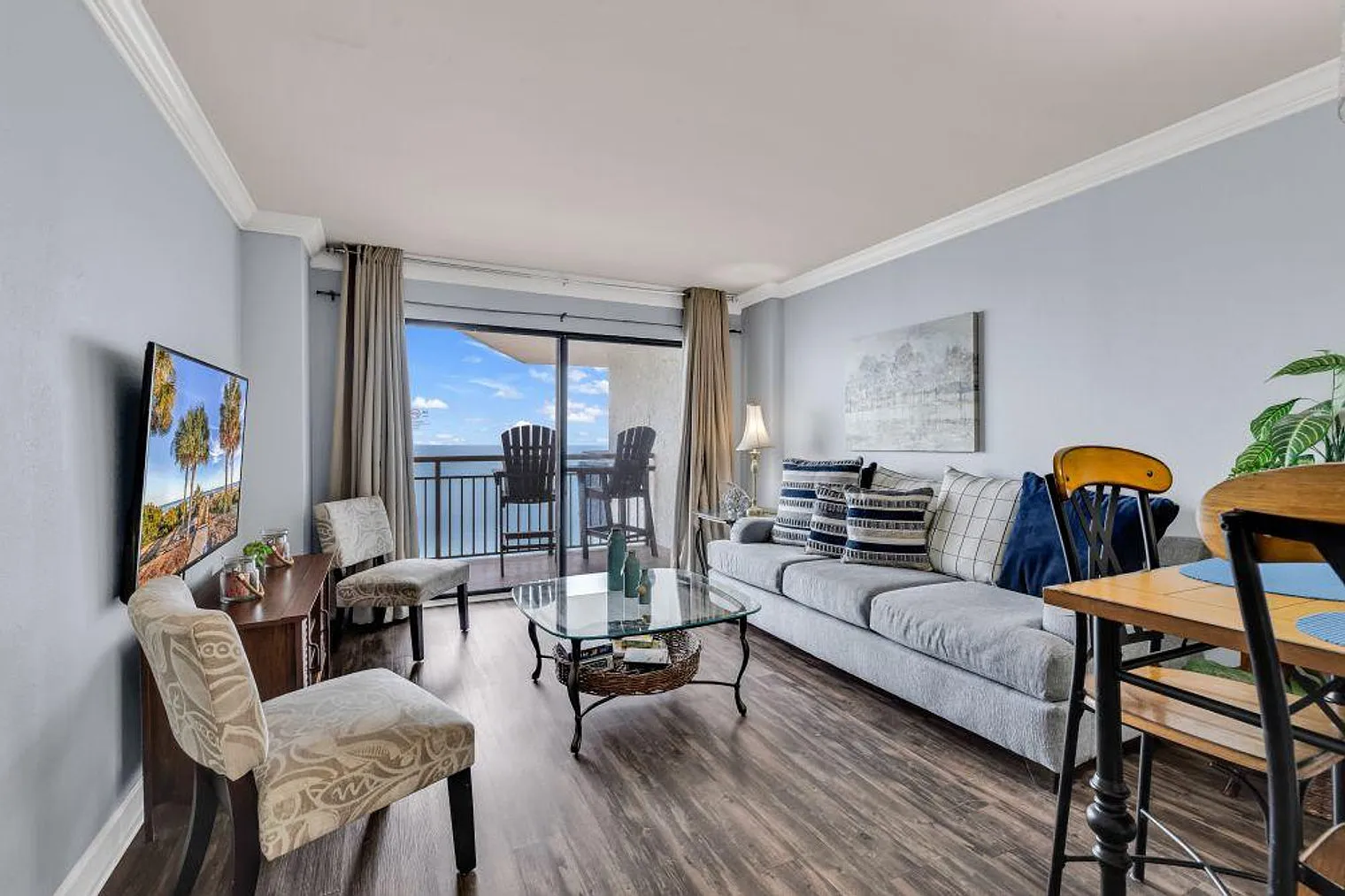 2 bed, 2.0 bath, 925 sqft, $3,536 — Photo 1